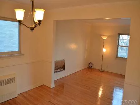 1200Sf Of Living Space, Newly Renovated With Optional Parking Space