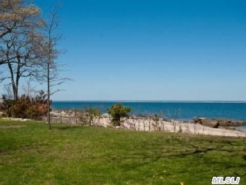 Direct Waterfront With Unobstructed, Panoramic Views Of Long Island Sound.This Unique Home With Its Own Beach, Has An Open Airy Floor Plan With Radiant Heat Though Out.It&rsquo;s Designed To Blend With Its Surroundings With An Effortless Transition From In Door To Out Door Living.It&rsquo;s Set On 2.16 Flat Water Front Acres.Hampton Style Living Right Here In Lloyd Neck.