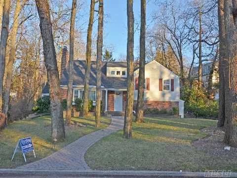 Nedwly Renovatwed Bedacon Hill Home Set On Wonderfully Large Property. Lr W Lge New Windows, Built-In Bookcases & Fpl. New Eik W Marble Ctrs, Tiled Backsplash & Stainless Steel Appliances. Lge Mbr W Walk In Closet & New Bath. Beautifully Finished Bsmt W Lge Playroom & Separate Fin Rm, Each W Full Egress Windows. Fabulous Backyard W Covered Patio.