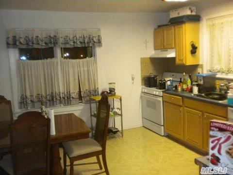 2nd Floor Apt. Of A Duplex.Large 1 Br, 2nd Bedrrom Childs/Office Room., Eik, Lr, Full Bath, Plenty Of Closets.