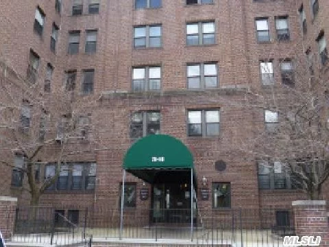 Huge 2 Bedroom 2 Bath Plus Formal Dining Room, Over 1500 Square Feet Of Living Space!! Eik With Walk In Pantry Large Foyer 2nd Bedroom Divided Into 2 Rooms. Steps To Express Subway And Shops. Storage Available. Gym Included. New Elevator New Lobby Soon.