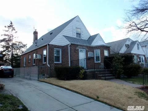 Very Sunny Brick Cape House, New Kitchen, New Boiler, Close To Lie, Bus, Etc...