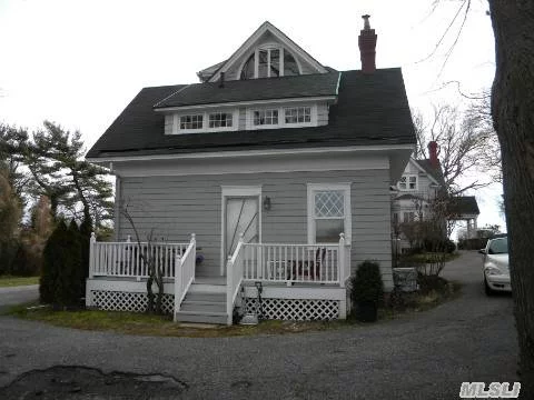 Rustic Cottage Across From Sewanahaka Yacht Club On The Exclusive Centre Island In The Heart Of The Gold Coast.