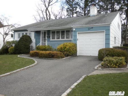 Beautiful 4 Br/2 1/2 Bth Front To Back Split, 2 Newly Renovated Baths, Sunken Lr W/Fireplace, Large Family Rm W/Fireplace, Hardwood Floors, Lots Of Storage With Cedar Closet In The Basement, Syosset School District #2, Close To Shopping & All Transportation.