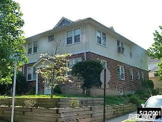 Second Floor Rightside., Plus Heat & Utilities. Walk To Town & Train.