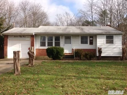 4 Bedroom Ranch With Fresh Paint And A Large Yard!