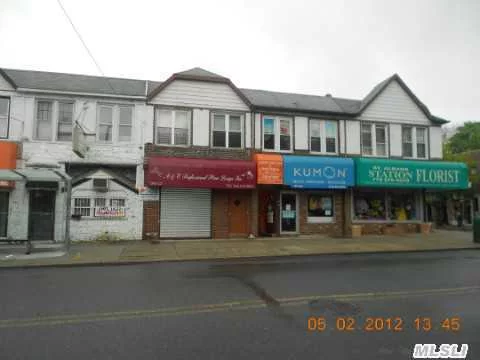 Mixed Use Store & 3 Bedroom Apartment,  Building Vacant