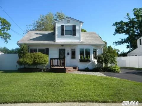 Spacious, Entertainers Delight Home With Beautiful Sunlight And Vaulted Ceilings In The Kitchen, With Sliding Doors That Lead To Large Backyard Deck! Custom Blinds, Updated Windows, 150-Amp Electric And Alarm. Nice, Fully-Fenced Yard, And Expanded Driveway! Taxes With Basic Star: $6, 313, 20/Yr.