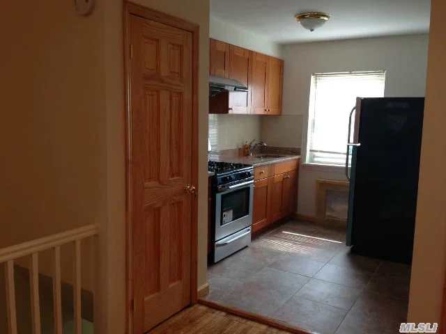 Beautiful 2 Bedrooms Apt In A House, Hard Wood Floor, Need Proof Of Income And Credit Check.