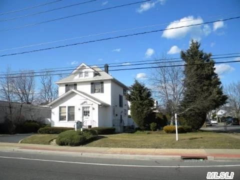 Main Bldg 3, 000 + 450 Sf +/- Cottage Zoning: D Business, 2 Cut Outs,  Fenced Lot,  Professionally Landscaped,  High Visibly 1st Fl Office Space ,  2nd Fl Apartment W/ Loft,  + Cottage. Rear Cottage Space To Be Use  Ancillary To Business In Main Bldg. Only. Gas Is Available Approx. 100 Ft From The Bldg. For  Potential Gas Conversion. Annual Avg Daily Traffic  27, 521