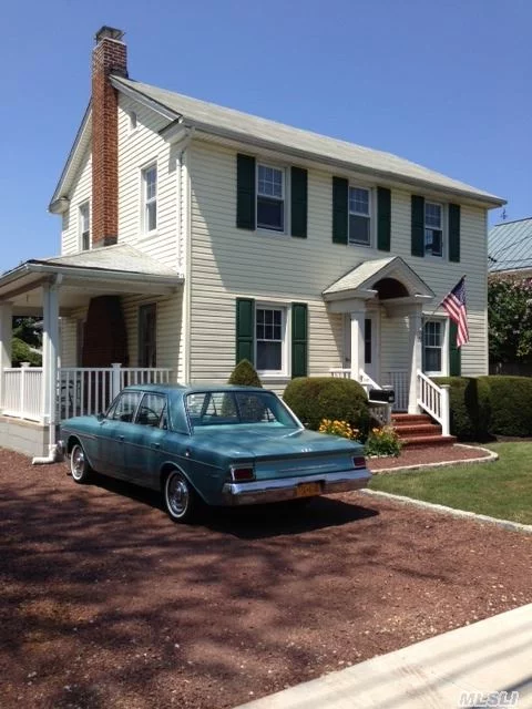 Beautiful Colonial Home Features 3Br, Lr, Dr, Den, 2 Full Baths, Eik. Open Side Porch. Parking For 1 Car. Garage Is Not Included. Washer/Dryer.