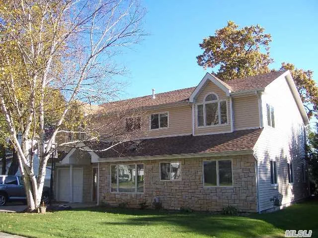 This Beautiful 6 Bedroom Home Was Re-Built In 2010. Features Open Floor Plans & Infinity View Over Looking Private Country Club Golf Course. Center Island Kitchen & Breakfast Counter Top. Salem Elementary School. Tenant Occupied Till February 2015.