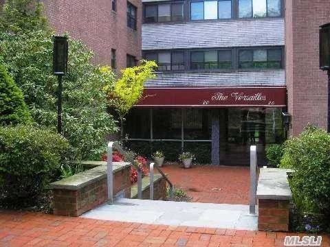 Luxury Prime Building In The Heart Of Gn Plaza Near Shops, Parks And Lirr. 1300 Square Foot Includes Generous-Sized Rooms With Sophisticated Appeal, Modern Eik, Large Terrace Overlooking Courtyard And Stairway To Private Rooftop Garden, Laundry On Each Floor, Gym, Bike Room, Guaranteed Ind. Parking & More! Gn Park District Facility Inc Pool, Tennis, Boating, Ice-Skating.