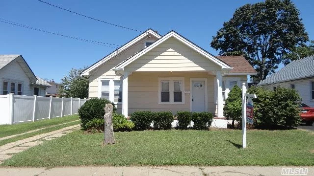 Mint Fully Renovated Ranch In Bellmore State Area. Brand New Eat In Kitchen With Cherrywood Cabinets And Granite Counter Tops, New Flooring, Two Large Bedrooms. Second Level Loft/Potential Third Bedroom. Full Finished Basement With Laundry Room And Two Full Rooms. Private Five Car Driveway Leading To Detached Garage. All New Appliances, Very Open Layout.