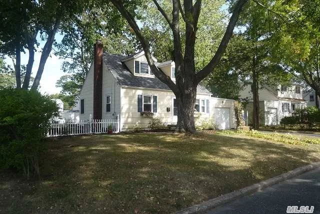 Updated Kitchen W/Granite New Appliances And Roof, Crown Molding, Finished Basement, Fully Fenced Back Yard Deck And Patio For Entertaining, Taxes With Basic Star $7209