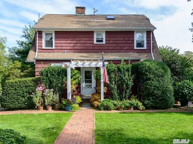 Village Charmer In The Heart Of Locust Valley.Very Private, Oversized English Country Gardens With 2.5 Det. Garage And Loft. Spacious Rooms, Greenhouse, 4 Bedrooms, 2.5 Baths. Add Your Personal Touch.