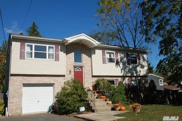 New Listing; You Won&rsquo;t Believe The Room In This 5 Bedroom, 3 Bath, Up-To-Date Charmer, With Cath Ceilings & Oak Floors; Room For Mother/Daughter W/Permits; Large Fenced Back Yard; Deck Off Kitchen; Located On 1/4 Acre In Quiet Residential Neighborhood In Beautiful Locust Valley; Close To Train, Shopping, Famed Locust Valley Schools, Golf, Beaches.