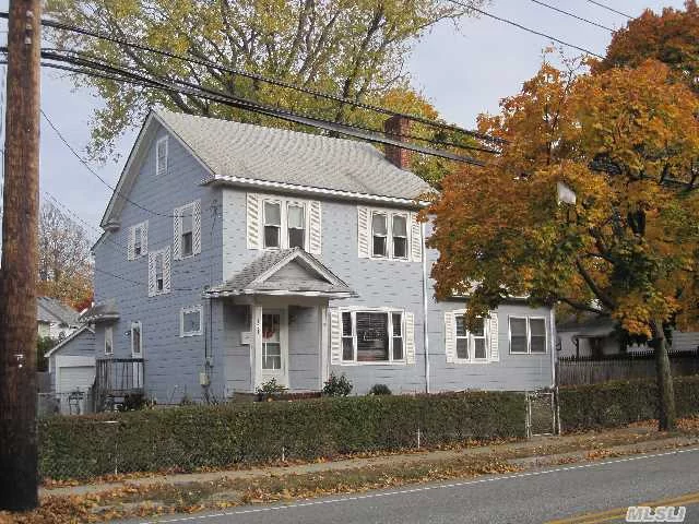 This Oyster Bay Colonial Home Offers 4 Bedrooms/A Family Room, A Bonus Room, 2 Full Bathrooms, A Finished Attic, Full Basement And A Deck Off The Kitchen. Close To Town And Beach.