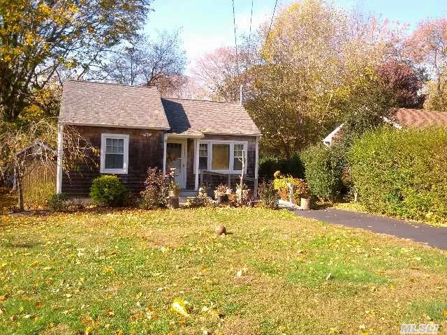 Attractive 2 Bedroom Cottage In Founders Landing Just A Few Doors Away From The Beach. Listof Improvements For Last 5 Years. New Roof, Windows, Hot Water Heater, Exterior Shingles, New Outdoor Shower, Replaced The Sill, Removed The Dilapidated Shed And Replaced With New Shed, Landscaping, Replaced Outlets And Made Them Gfi Compliant.