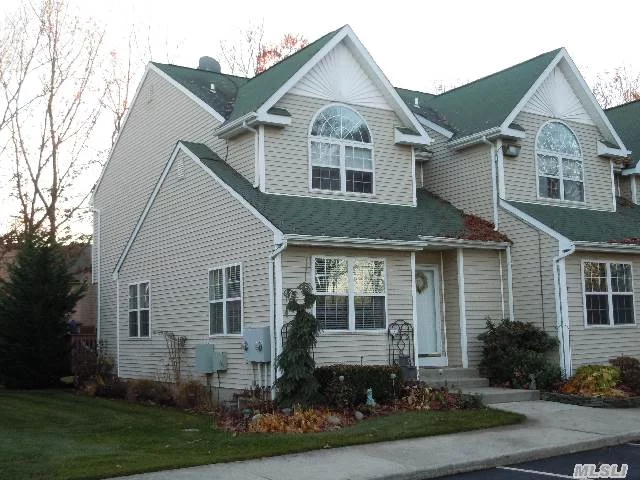 Diamond Open Floor Plan, End Unit Townhouse, Lots Of Windows. Everything Is Brand New. Crown Molding & Wainscott Thru/Out. Full Finished Basement With F/Bth, Office, Familyroom, & Boiler W/Washer & Dryer Hook Up. Taxes With Basic Star Is $8578.22. Picture Perfect. Just Move Right In.