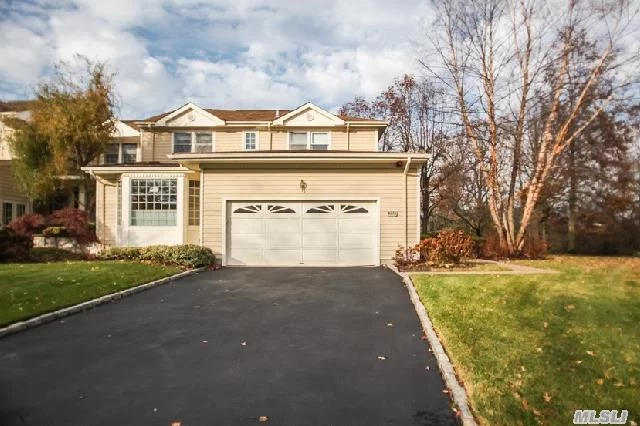 Model Beaumont, W/ Master Suite On The Main, Open Layout, Large Foyer, Huge Lr/Fp/ Formal Dr, Kitchen Eik, Enormous Finished Basement Walk Out Deck, 2 Car Garage, In/Out Pool, Tennis, Gym, Card Room, Gatehouse, Renowned Herricks School, Close To Nyc.