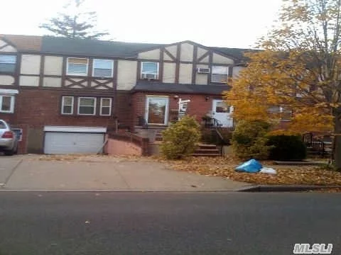 Beautiful Attached 1 Family House On Bell Blvd. Features Hardwood Floors Throughout, Updated Kitchen And Bath. Close To Lirr, Shopping, Restaurants.