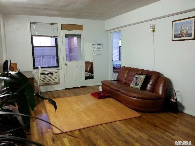 Jr4 Converted 2Brs Apt, Total 900Sqft, Special Assessment Of $56.42