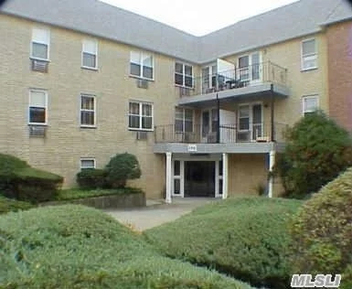 Large 1Br Condo With Entertainment Sized Lr, Formal Dr (Or Can Be Made Into A Second Br) , Updated Kit, King Sized Mbr With Lots Of Closets. Private Rear Patio And Yard. First Floor Unit In Prime Location Near Parking And Pool. Unit Comes With 1 Garage Spot, And Storage Space. Common Charges Include Heat, Water And Gas.