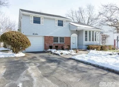 Beautifully Updated, Turnkey 3 Bedroom, 2 Bath Split With Mid-Block Location In Syosset Woods. This House Has Everything You&rsquo;ve Been Looking For. Syosset Blue Ribbon Schools: Willits Elementary, Thompson Middle. Star Exemption $1, 363