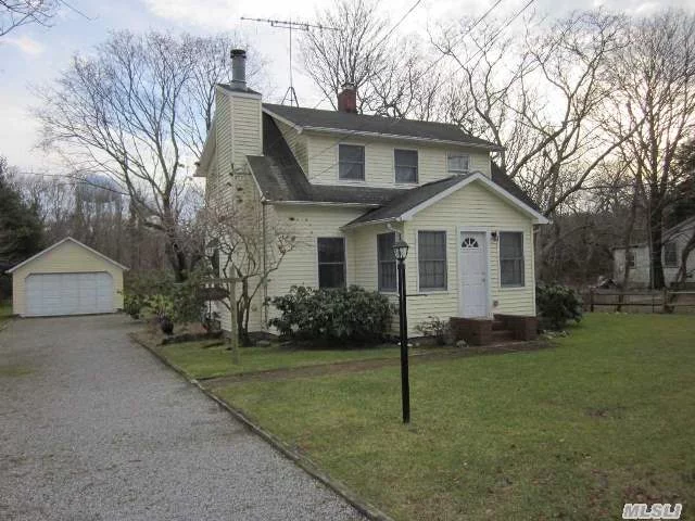 Family Rental In Riverhead, Great Home Close To All