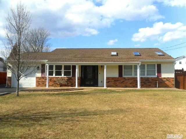 Terrific, 4 Bedroom, 1.5 Bath Sprawling Ranch W/Many Updates. Home Features Huge Entry Hall W/Bright, Open Floor Plan & Soaring Ceilings. Formal Lr & Dr. Family Rm W/Cathedral Ceiling. E-I Kitchen, 1st Flr Ldry Rm. Updates Include, Heat, Roof, Windows, New Bath, Appliances, French Drs, Hardwood Flrs, Carpet, Electric, High Hats, More! Connetquot Sd! Taxes W/Star $9547.27!