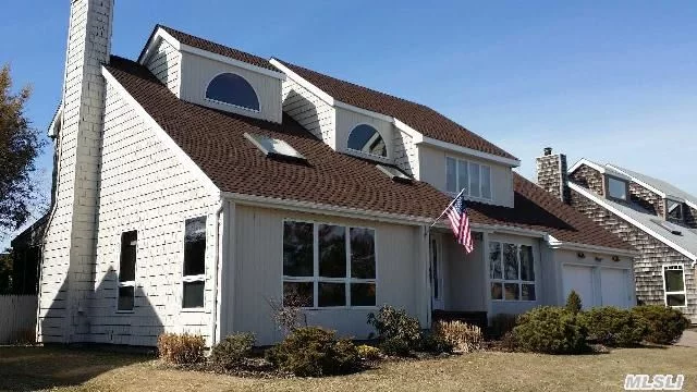 Shore Park Estates - Not Effected By Sandy! No Flood Insurance Required, X Zone. Mint Condition Contemporary/Colonial Home, Flr W/Vaulted Ceilings & 2 Skylights, Fam Rm W/ Sliders To Screened In Porch, Mint Eik W/Solid Cherry Cabinets, Granite Counters & Stainless Appliances, Fdr, 2 Car Heated Garage, Cac, Mst Bed Suite, Private Marina W/ Boat Slip, $135 Monthly Assoc Fee.