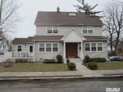 A Beautiful Country Colonial W/A Legal Rental! Fully Renovated In 2005 This Wonderful Home Is Located On An Over-Sized Lot In A Private Cul-De-Sac. Enjoy Lrg Rooms, A Magnificent Kitchen W/ Separate Breakfast Room, 3 Bdrms, 3 Up-Dated Bthrm And A Lrg Loft Area. Lower Level Can Be A Great Family Room Or A Lrg 1 Bed Apartment W/Lr, Dr Area, Modern Kitchen. Gn Pk District.