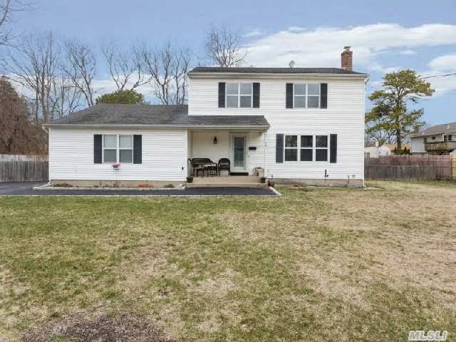 Beautiful Clean Large Home!. Eik W/Great Room. Fdr, Flr, Big Bedrooms, All Baths Updated, Full Dry Basement, Poured Cement Foundation, Rasied Panel Wood Doors, Large Wide Property, Wide Driveway W/Belgium Blk, Truly Beautiful Inside And Out! Must See!!Taxes W/Star $7, 724.46