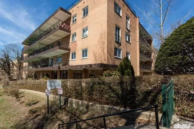 Spacious 2nd Flr Corner 2 Bdrm, 2 Full Bath With Large Terrace Length Of Apt. Updated Eik And Baths, Master W/Full Bth , Hw Flrs, Cac, Lots Of Closets, Washer/Dryer In Unit. Sun Filled, Next To Park. Heat And Cac Incl. In Maintenance.