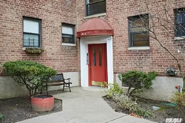 Nearby Lirr, Shops, Restaurants, Parks And Major Highways. Very Well Kept One Bedroom Unit In Move In Condition. South Eastern Exposure, Garage Parking, In Ground Pool, Low Maintenance, No Flip Tax!