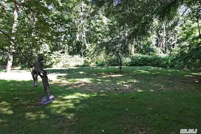 Buildable 2.01 Acre Lot, Sec 30, Blk B, Lot 816 In Prestigious Inc. Village Of Lattingtown. Near Shops, Lirr. Privileges To Private Beach And Golf. Also Listed W/House & Additional 3.84 Acreas On Bear Ln, Mls#2666081