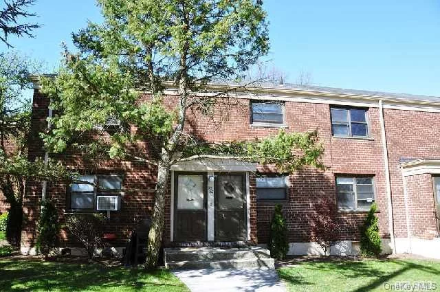 Beautiful, Sunny Corner Unit, Newly Renovated W/Washer, 24Hr Sec, Full Attic For Storage, Private Ent, Pet Friendly, 2 Parking Stickers, Sd 26, Top Schools, No Flip Tax, Sublet Ok, X-Bus To Nyc, Qm5, Qm8, Q88, Drenched In Sunshine, Near Shops, Highways, Parks, Bbq Grill Allowed, Maintenance Included All Utilities Except Electric, Approx 50% Tax Deductible. Dogs Ok, Storage,