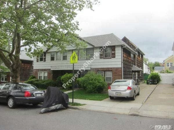 Beautiful Large 3 Bed With 2.5 Baths, Wood Floors...Use Of Yard And Basement