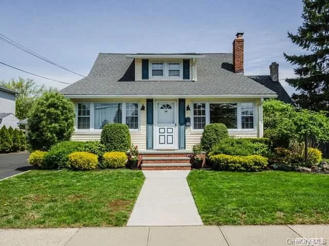 From The Moment You Walk In,  You Feel At Home!Spacious Livingroom With Inviting Fireplace! Updated Kitchen W/Granite And Lot Of Cabinets And Counterspace! Mstr Suite On Main Level With Walk In Closet! Bsmt Has Ose,  Full Bath Summer Kitchen And Bedroom.Beautiful Manicured Grounds And Detached 1.5 Car Garage! Award Winning Bethpage Schools Featuring Central Blvd Elementary.