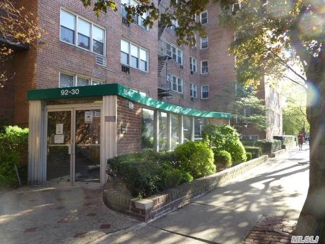 Fuel Charge:110.5/M. Excellent Location! A Spacious 2Br Apt On 2nd Fl. Move In Condition. Hardwood Fl. Oversize L Shape Lr With Access To A Large Patio( Only 3 Units In Entire Building Has Access To Patio) 5 Min To Queens Center Mall And Subway/Buses. Maint Include All Utilities.