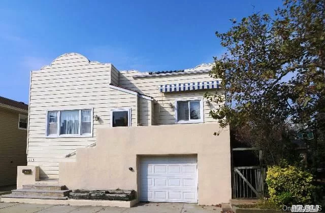 Long Beach Gracious 6 Room Main Level Apt..Sunken Livingroom With Wood Burning Fireplace, Formal Diningroom, Beauiful New Eat-In-Kitchen, 3 Bedroom , 2 Full Baths, All Hardwood Floors, Private Washer/Dryer, Oversized Garage, Split Ac , Front Porch,