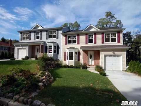 Built In 2008, Lfabulous Construction.Spacious 4 Bedroom , 2 Baths With Huge Walkout Basement. Use Of Backyard, Garage.Granite And Marble Floored Kitchen With S/S Appliances And Breakfast Nook, Opens To Rear Outdoor Deck..Cac, Hardwood Floors.Great Space For Family.