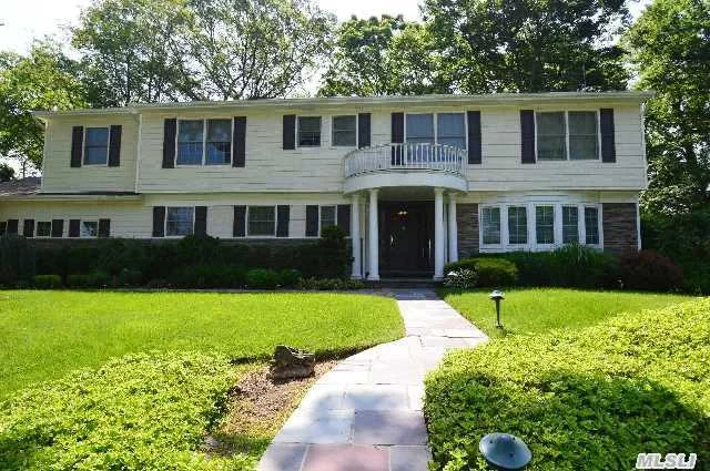 Diamond Cac Colonial, 5 Br&rsquo;s, 4.5 Baths. Beautiful And Private East Hills Property. All New Interiors And Landscaping. All Redone In 2010. New Windows, New Floors, Ig Sprinkler System, Termite System, New Generator, Alarm System, Surround Sound.