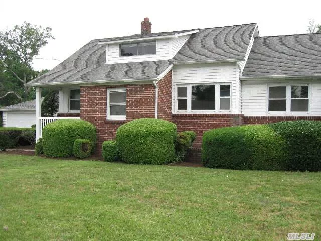 Move Right Into This Renovated Home With Impressive Brand New Kitchen With Ss. Appliances And Granite Counters, New Bath Room, Hw Floors, Ww Carpet, Crown Moldings And Fire Place. Upstairs Is A Large Bonus Room For Office Or Play Room. Nice, Park Like Settings, In The Fenced-In Back Yard. Islip Schools. A Must See!