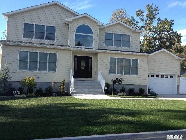 Brand New! Energy Star 4 Bdrm 2 1/2 Bath Custom Colonial On Huge Lot! Granite/Stainless Kitchen W/Center Island, Family Rm W/Gas Fireplace, 2 Zone Cac. Hardwood Floors, 2nd Floor Laundry, 2 Zone Hydronic Heating, Custom Moldings. Convenient To Lirr And Shopping, Near The Village. Kennedy High School