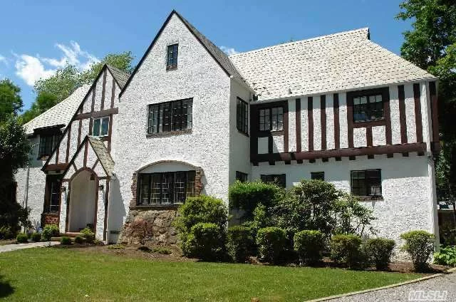 Majestic Sunny Tudor Home Facing South On Beautiful Large Property, 2 Story Entry. Elegant Very Spacious Rms, Renovated And Restored Throughout. Best Of Traditional Style Combined W State Of The Art Technology In Lighting, Security Etc. Convenient To Transportation, Shopping, Worship. Choice Of Great Neck North Or South Schls. Kensington Pool Club & Police.