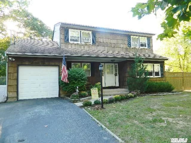 Spacious 4 Bdrm 4 Bath Colonial W/Full Fnshd Bsmnt, Updated Eik, Dr & More. This Charming Hm Features A Large 1/2 Acre Lot, Perfect For Growing Or Extended Families, But Also Ideal For Entertaining Guests. Truly A Must See!