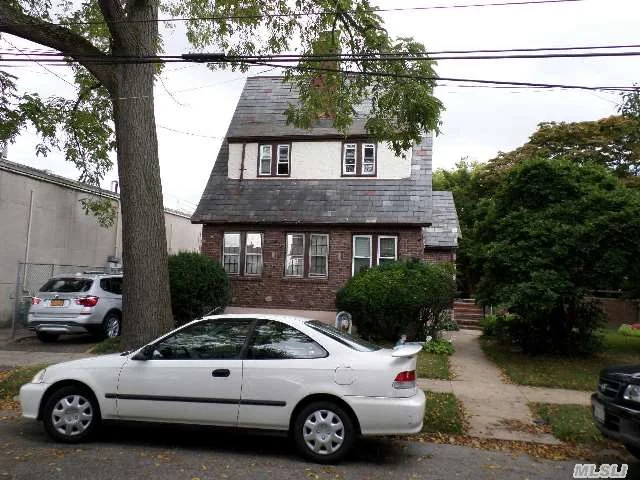 Renovated 5 Bed Rooms Whole House For Rent In Bayside,  Hard Wood Floor, 2Car Garage, , Close To Shopping, Northern Blvd, High Way