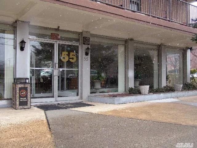 Great Office Space Located On Ground Floor Of A Co-Op Building.Approx. 900 Sq. Ft. Freshly Painted, New Carpet. Parking For Multiple Cars Available At Not Extra Cost. Between Sunrise Hwy And Merrick Rd. Close To Lirr And Buses.